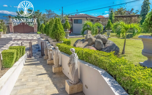 Incredible Mansion in Atenas, Costa Rica
