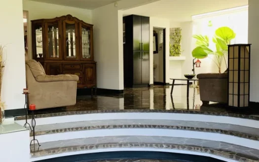 Se alquila apartamento en sabanilla