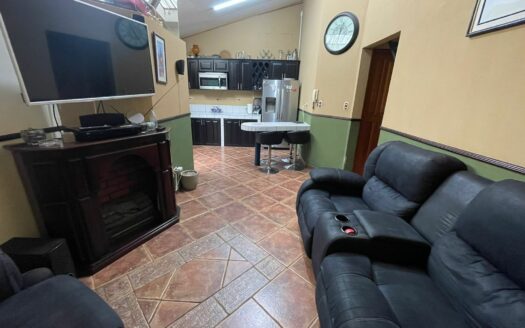 SE VENDE LINDA CASA