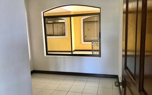 Se alquilan apartamentos en Heredia por el Paseo de las Flores