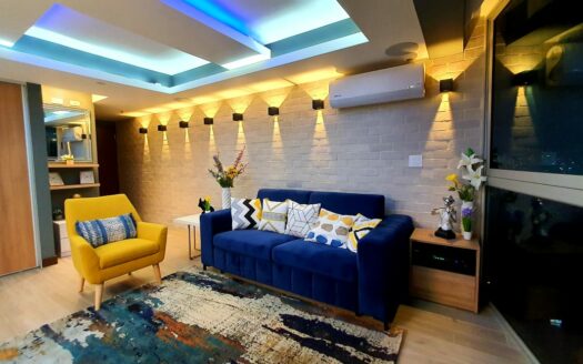 Estudio en torre Latitud Yoses amoblado. ¡Precio de oportunidad!